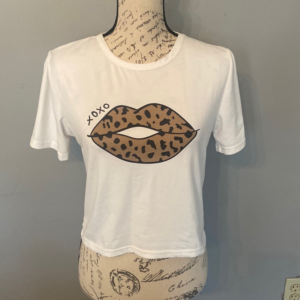 White crop top